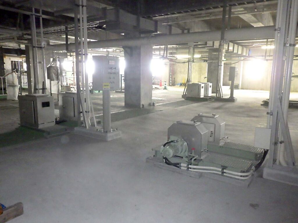 公共下水処理場機器据付・配管工事